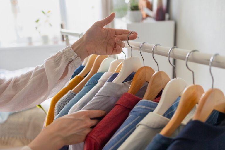 Dresscode Hochzeit: Was Gäste, Kinder und Helfer tragen sollten